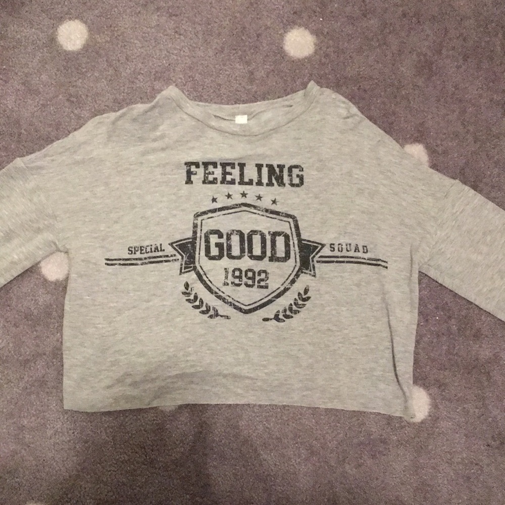 Long sleeve cropped tee